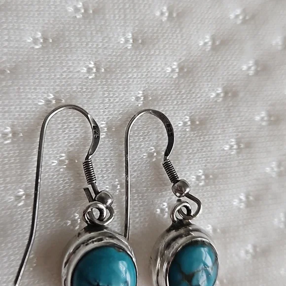 Vintage Turquoise Teardrop Sterling Silver Earrings - Picture 4 of 7